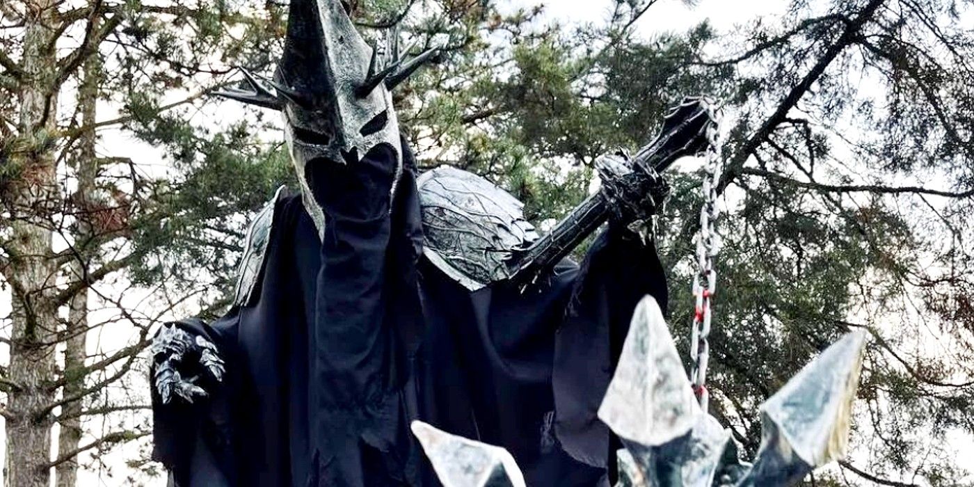 Unleashing the Terror: Epic Lord of the Rings Cosplay of the Witch King & His Weapons