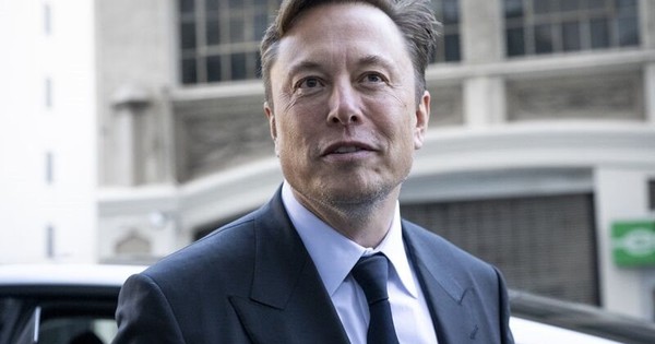 Elon Musk lên ngôi tỷ phú giàu nhất thế giới, vượt mặt Jeff Bezos
