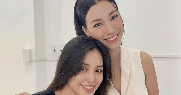 Tiểu Vy và Á hậu Hoàng Oanh cùng khoe vẻ đẹp tự nhiên đầy quyến rũ