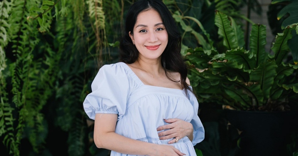 Mẹ bầu Khánh Thi tỏa sáng giữa thai kỳ