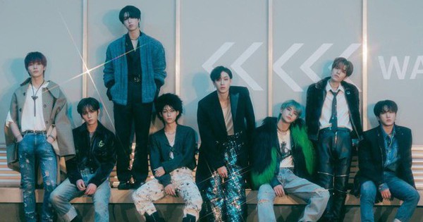 Nhóm nam lập kỷ lục đặt trước album trong lịch sử Kpop, phá đường đua với BTS