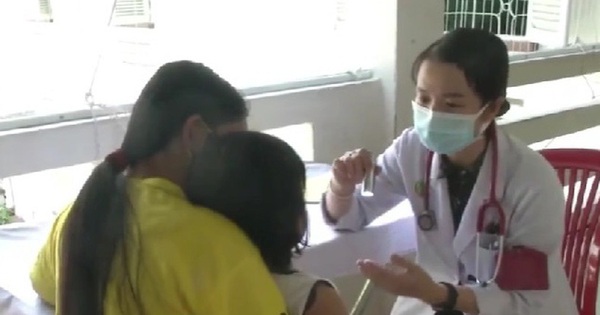 Đừng bỏ lỡ: Những nguy cơ đáng sợ từ sốt xuất huyết và tay chân miệng