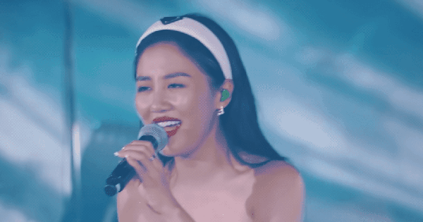 Văn Mai Hương khiến khán giả rụng tim với màn hát live Mưa Tháng Sáu