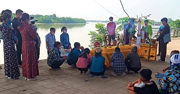 Khi Con Thơ Lớn Lên, Người Phụ Nữ Nhảy Cầu Tự Tử