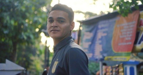 Cầu thủ từ 12 tuổi chơi chuyên nghiệp gây tranh cãi ở VĐQG Indonesia