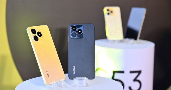 Dòng điện thoại 3 camera giống iPhone, giá đỉnh cao chỉ 3,99 triệu