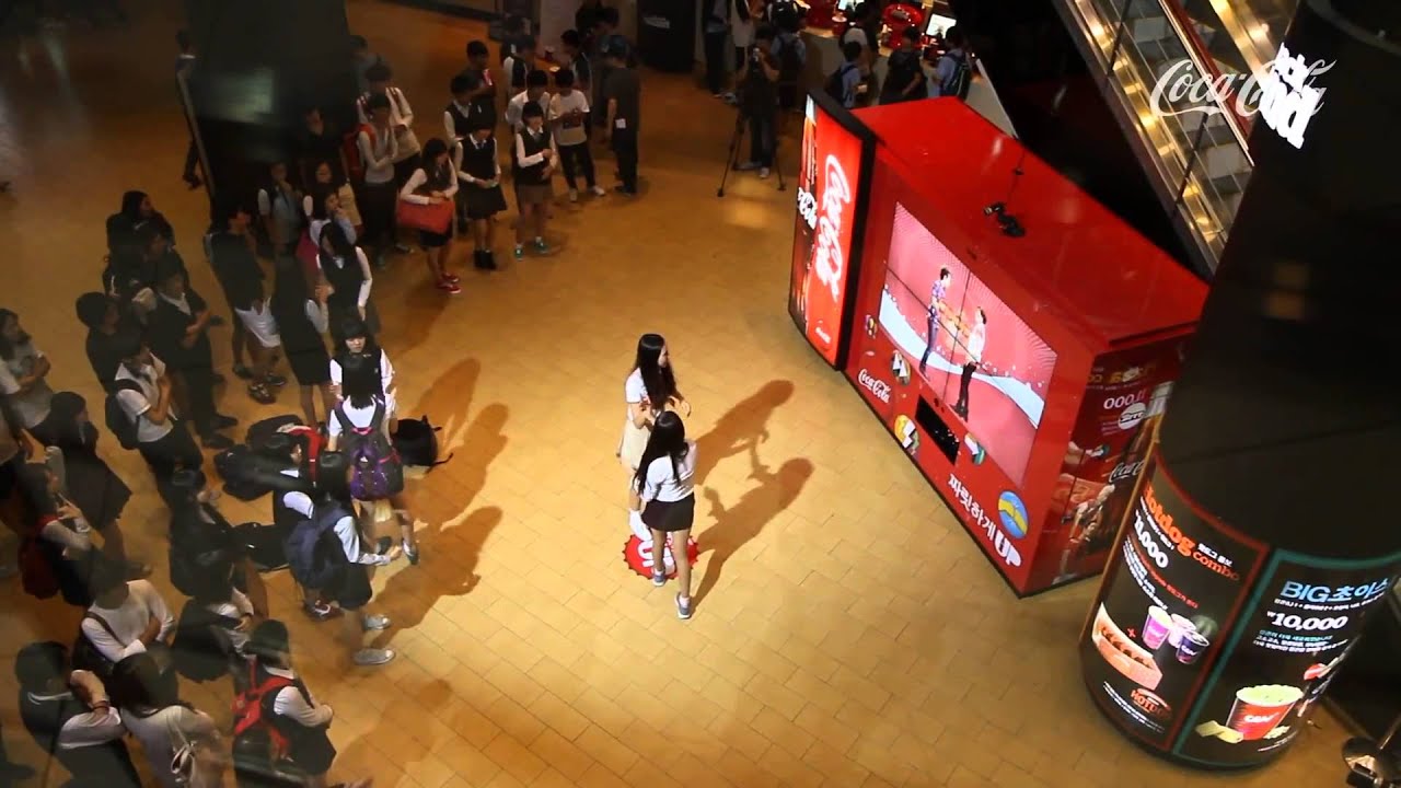 Chiến dịch Marketing Happiness Machine - 2010 của Coca Cola