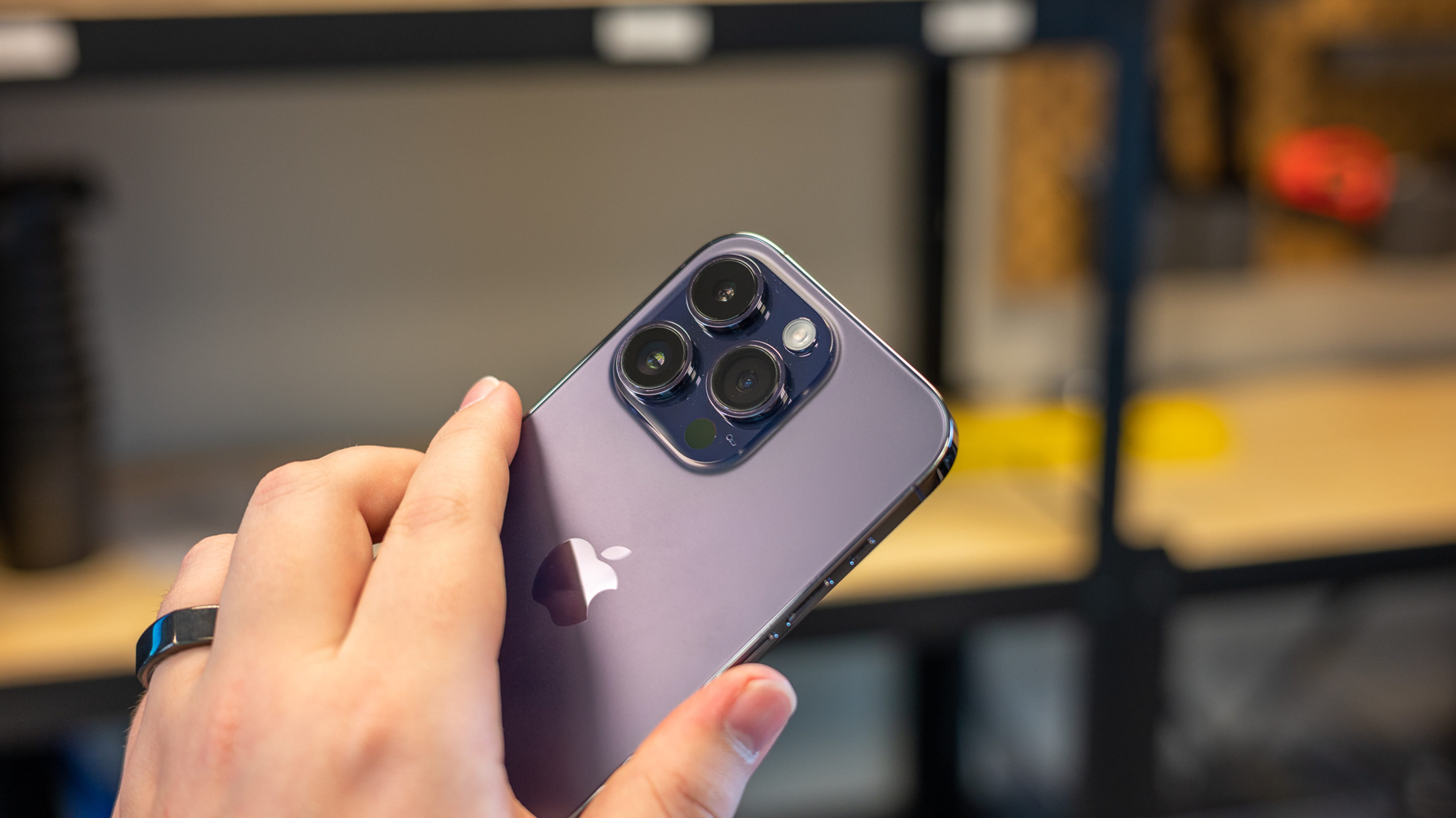 Revolutionize Your Contact Exchange: AirDrop on iPhone Now Lets You Swap Numbers