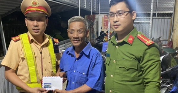 Người đàn ông vô gia cư bị bỏ lại dọc đường ở Quảng Ngãi vì không đủ tiền trả xe!