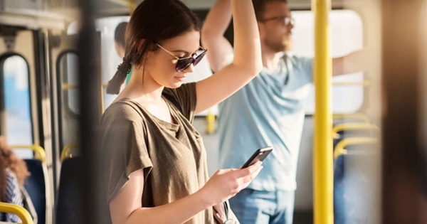 Cậu nam thanh niên đâm đơn vào tình yêu, chỉ nhận được thất bại trên xe buýt