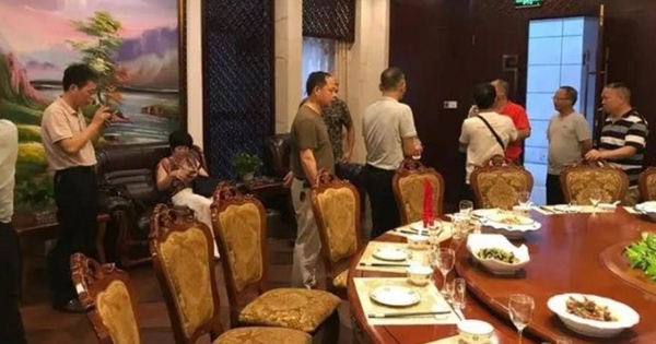 Cô gái đi ăn chùa cùng 23 người nhà, nhưng không ngờ sẽ gặp phải điều đáng sợ này