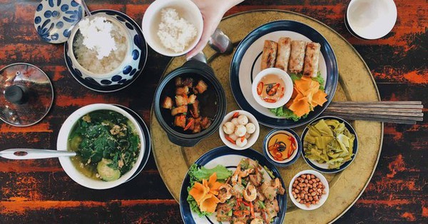 3 thói quen ăn uống gây nguy hiểm cho sức khỏe của người Việt