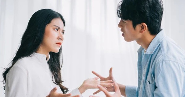 Bí mật đau lòng về tiền lương của chồng sau hơn 1 năm kết hôn