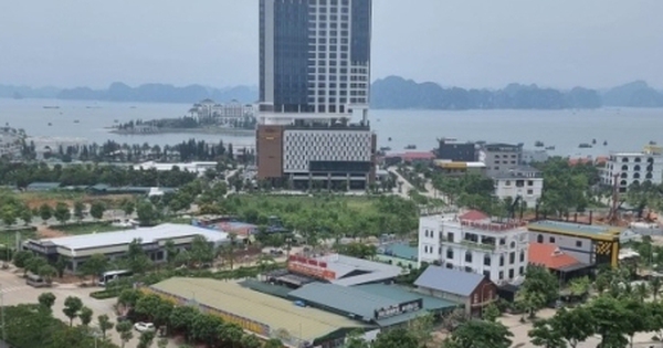 Quảng Ninh đón chờ du khách trở lại sau cơn bão số 5 và mất điện