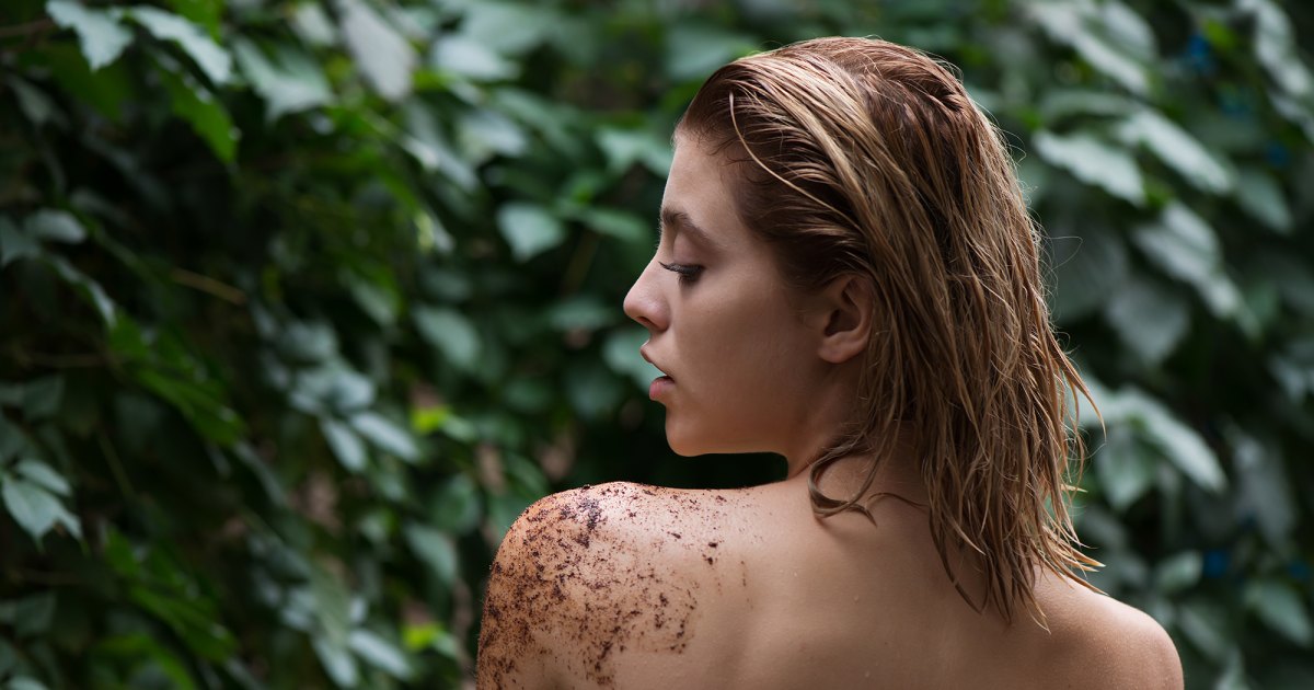 Reveal Your Smoothest Skin Yet with This Unbeatable Summer Body Scrub Deal