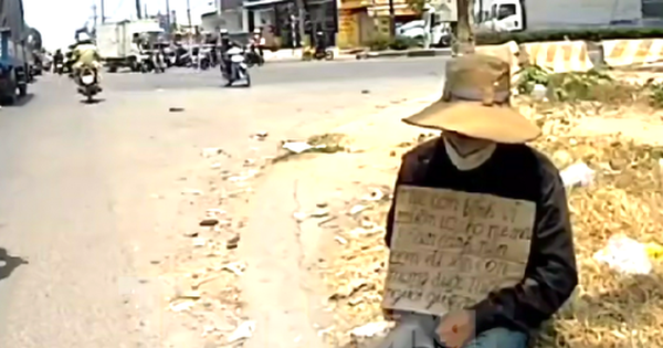 Nỗi đau khó nói của người ôm biển với mẹ bệnh nặng và cuộc sống không đủ tiền