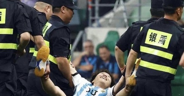 CĐV Trung Quốc không ngại nghịch ngợm, dại dột 'tấn công' vì Messi
