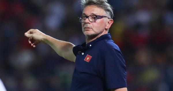 Triết lý HLV Troussier chưa thể thấm sâu vào tuyển Việt Nam