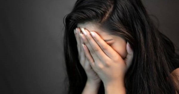 Cô gái mất 1,3 tỷ đồng khi đầu tư chứng khoán trên Facebook: Bài học đắt giá!