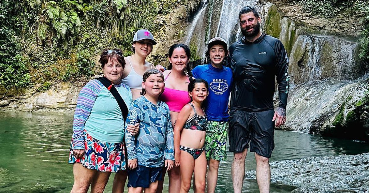 Exclusive: Jenelle Evans' Epic Family Reunion - Unforgettable Vacation Moments Revealed!