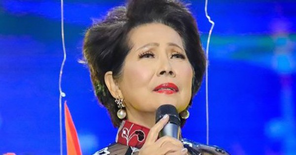 Danh ca Phương Dung, với 17 tuổi tự sở hữu căn nhà và cát-xê lên đến 333 cây vàng