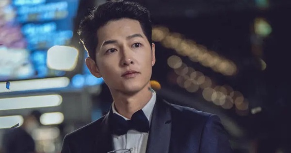 Song Joong Ki tiết lộ số tiền khủng, khiến fan nể phục