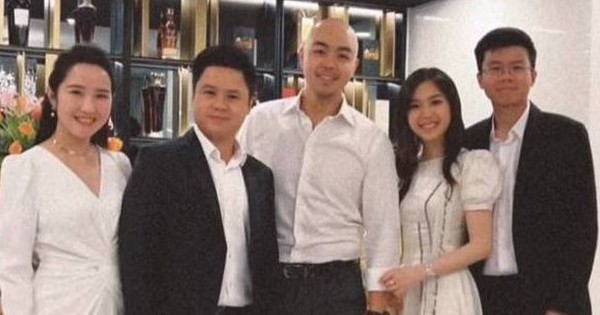 Bức ảnh hé lộ bí ẩn tình cảm Phan Thành và thiếu gia Hoàng Việt