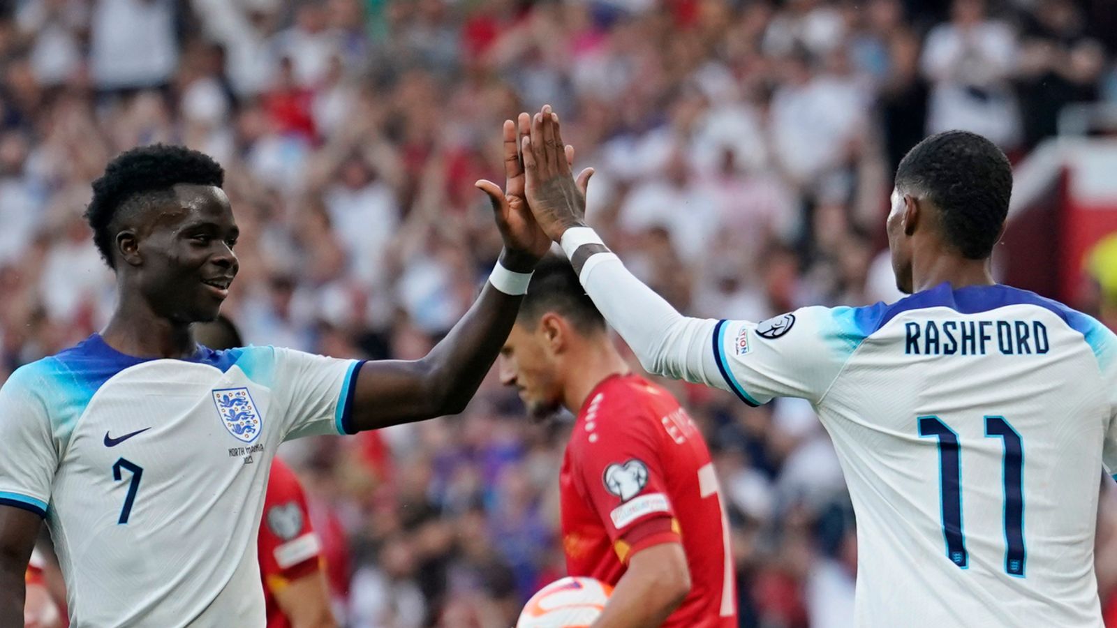 Goal Fest Bonanza: Saka and Rashford Shine as England Crush North Macedonia 7-0