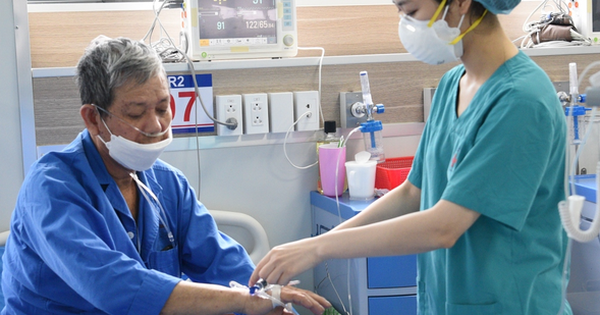 Dịch COVID-19 hôm nay: Số ca mắc tăng đột biến và bệnh nhân nặng gia tăng