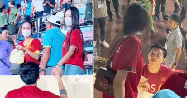 Đoàn Văn Hậu gây sốt với hành động bất ngờ dành cho bạn gái trước mặt gia đình