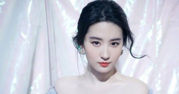 Lưu Diệc Phi: Bí mật chưa từng tiết lộ về cha đỡ đầu