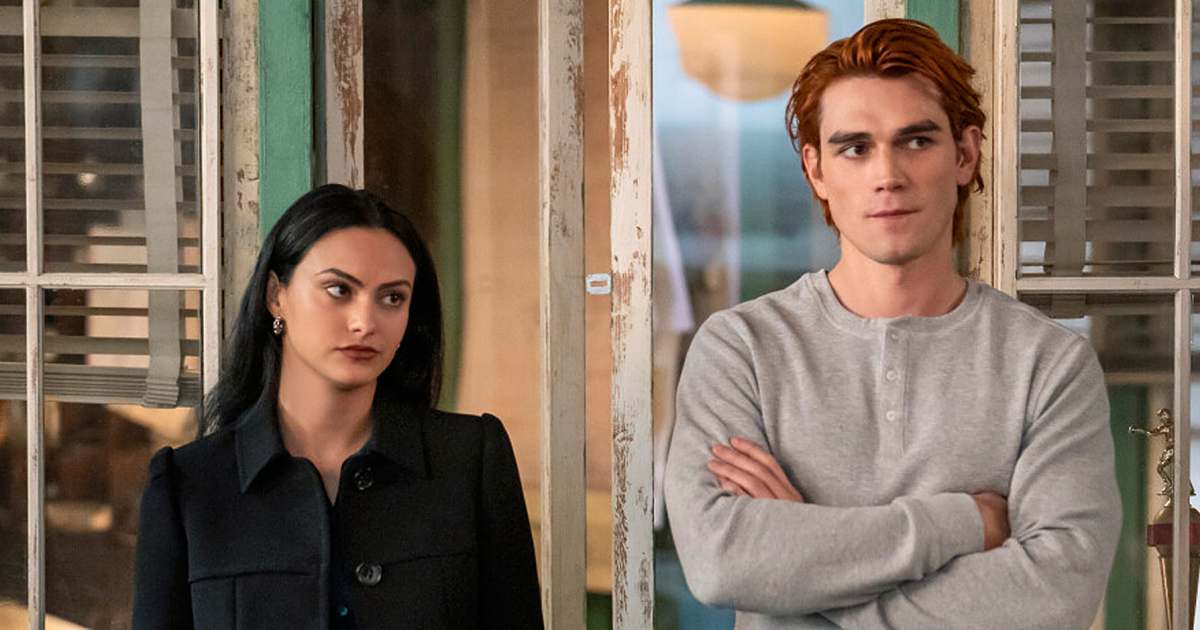 Unforgettable TV Couples: Journey Through the Best of Bellamy and Echo, Veronica and Archie, and More!