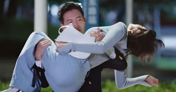 Tần Lam gây sốt với hình thể nóng bỏng