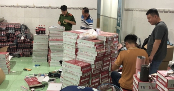 TPHCM: Nước giải khát ngoại nhập biến thành sản phẩm cao cấp