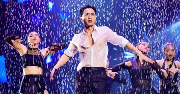Bí mật sống giới trong showbiz