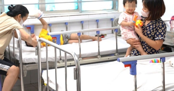 Tuyệt chiêu phòng tránh biến chứng nặng tay chân miệng ở trẻ: Cha mẹ cần biết ngay!