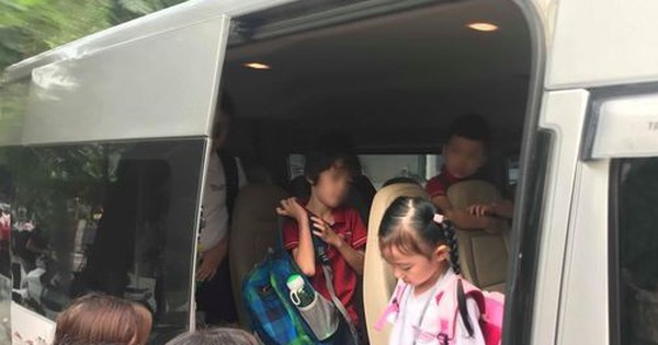 Học sinh lớp 1 đáng thương bị bỏ quên trên xe ô tô ở Hà Nội