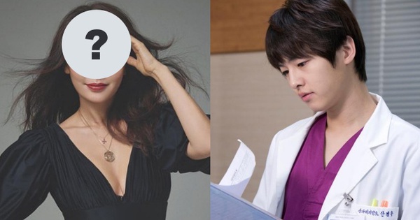 Tranh cãi Song Joong Ki bị tiền bối yêu cầu khiếm nhã ở bữa tiệc: Bí mật hôn má tiếng sao Hàn này