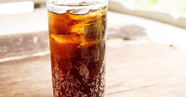 5 loại nước thực sự nguy hiểm khi uống nhiều trong ngày hè