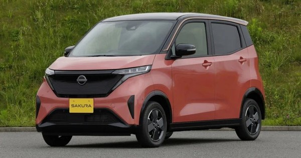 Xe điện mini gây sốt tại Nhật Bản: Mở bán đã thu hút 11000 đơn đặt hàng!