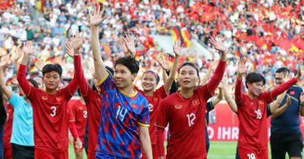 Thủ môn Kim Thanh chia sẻ bí quyết giúp ĐT nữ Việt Nam áp sát đội bóng hàng đầu thế giới