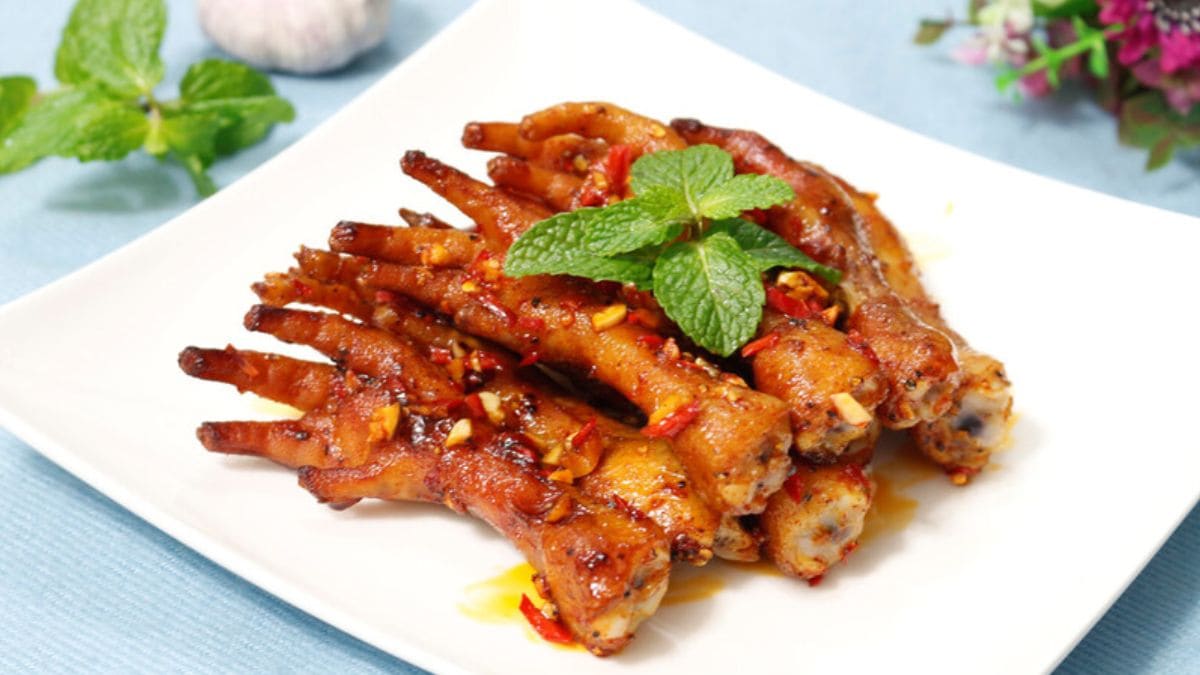 Hướng dẫn 2 cách nướng chân gà ngon hơn bằng nồi chiên không dầu