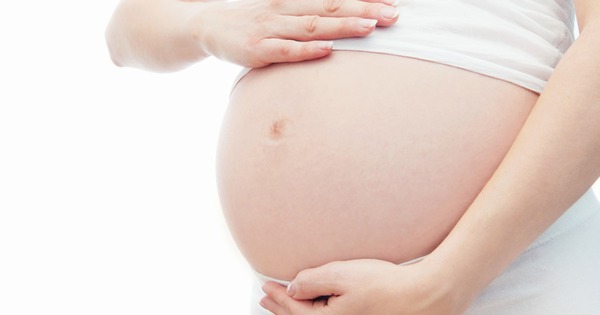 Gợi ý hữu ích để mẹ bầu vượt qua những dấu hiệu đa ối và bảo đảm một thai kỳ an toàn