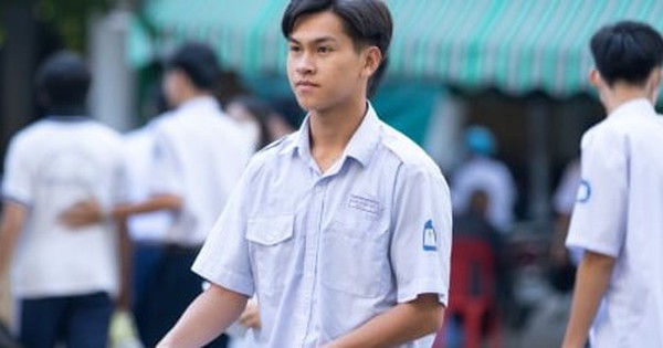 Top 10 Bí Quyết Đạt Điểm Cao trong Đề Thi Tốt Nghiệp THPT 2023 Môn Tiếng Anh