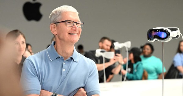 Cổ phiếu Apple lập kỷ lục tăng, vốn hoá tiến gần đến mốc 3000 tỷ đô