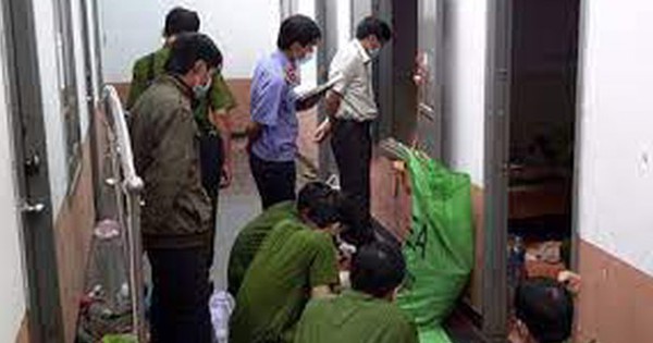 Kinh ngạc! Khám phá cảnh tượng nghẹt thở của cặp đôi sát cánh, hãy xem con dao có liên quan đến chuyện gì!