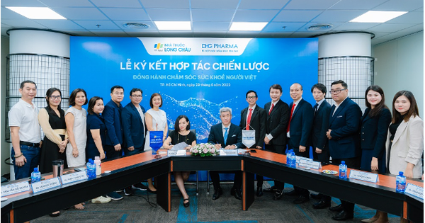 FPT Long Châu và Dược Hậu Giang tổ chức chương trình chăm sóc sức khỏe vượt trội cho người Việt
