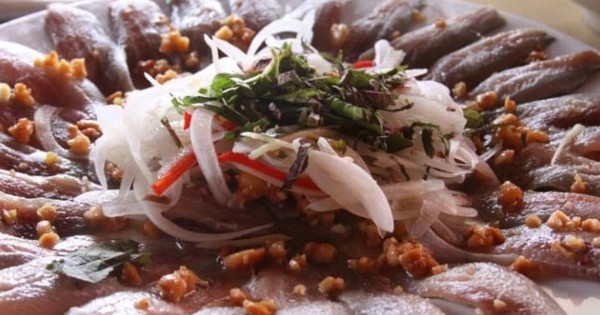 Kỳ công khám phá hương vị đặc biệt của gỏi cá nghéo Quảng Bình