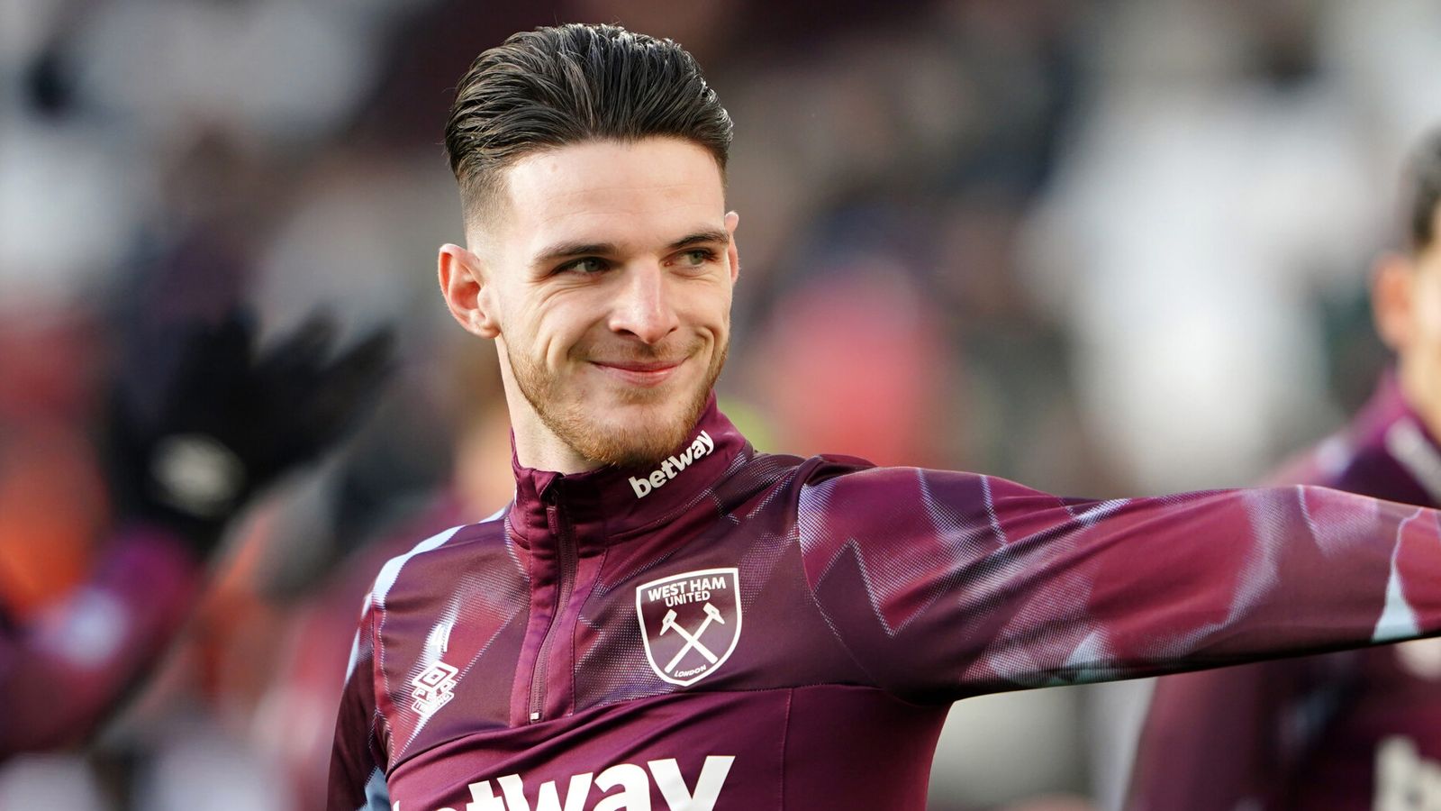 Transfer Showdown: Arsenal and West Ham at Odds Over £105m Deal for England Sensation Declan Rice