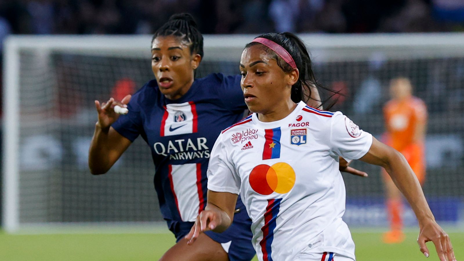 Transfer Sensation: Ashley Lawrence Makes Electrifying Move to Chelsea on Lucrative Three-Year Contract